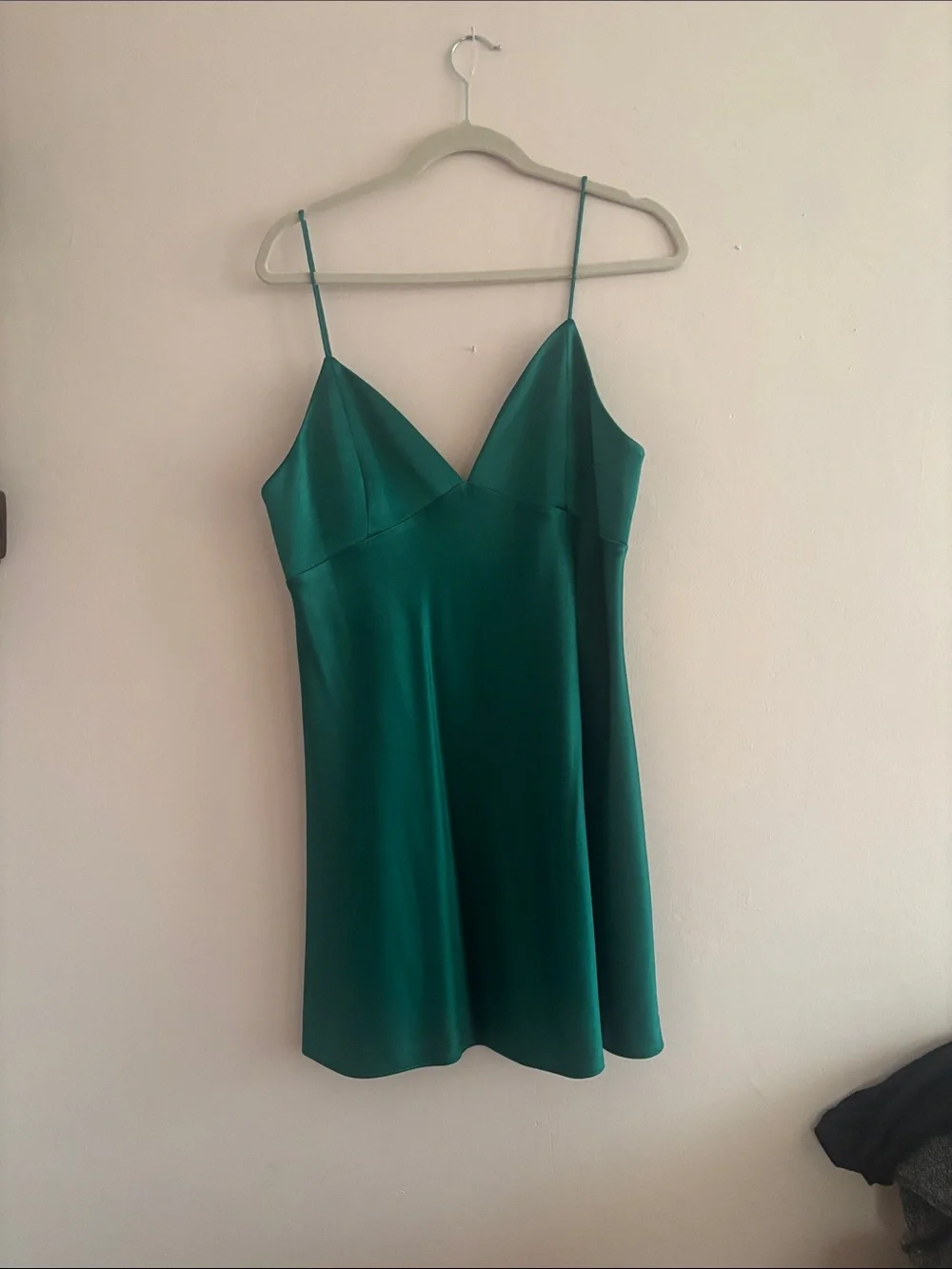 Alice + Olivia | Dresses | Alice Olivia Emerald Green Satin Slip Dress